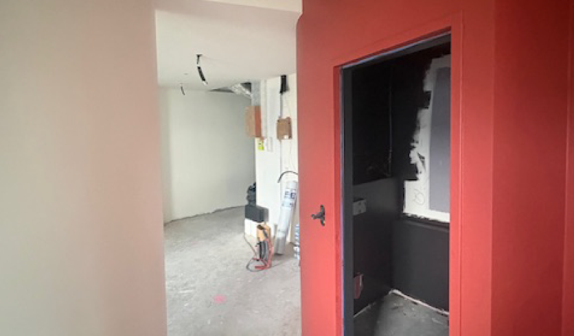 Finition de joints sur cloisons de bureau à Biarritz par AIZPURU ENEKO