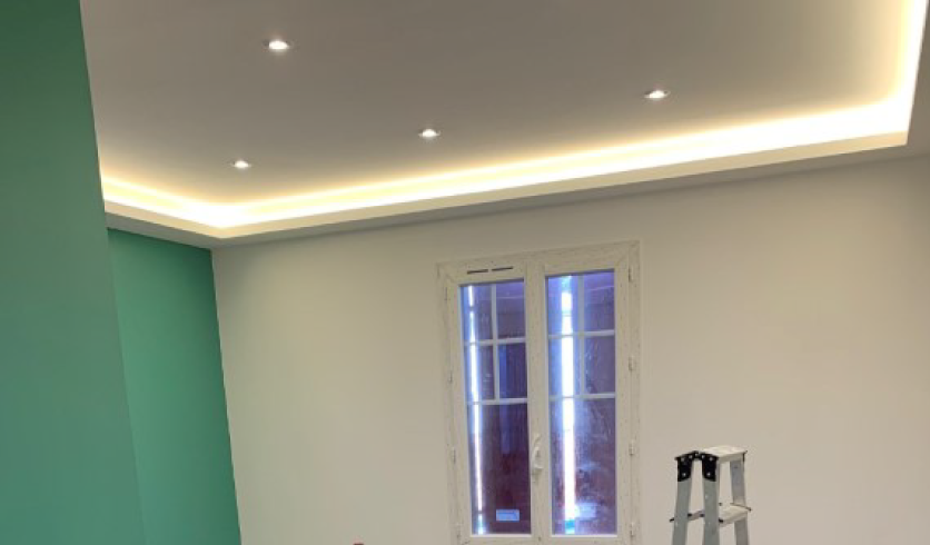Résultat d'un plafond décoratif Pays Basque livré à Sare par l'entreprise de Cambo-les-Bains