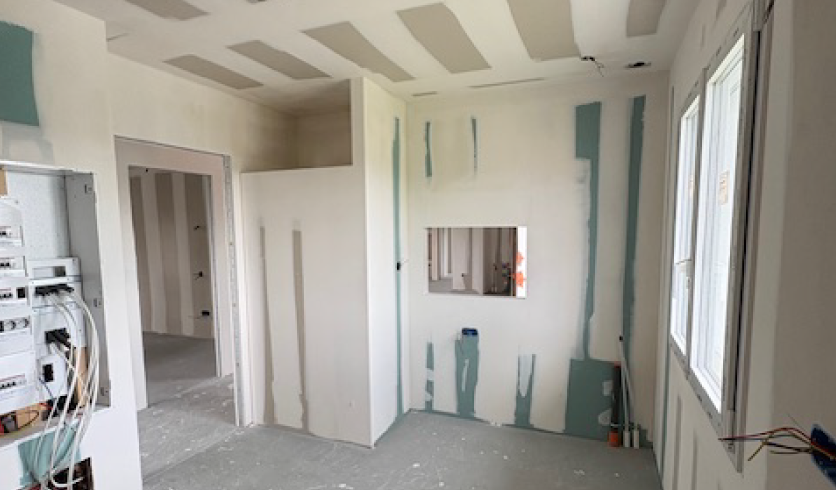 Finition de joints distributifs pour projet de rénovation intérieure à Cambo-les-Bains