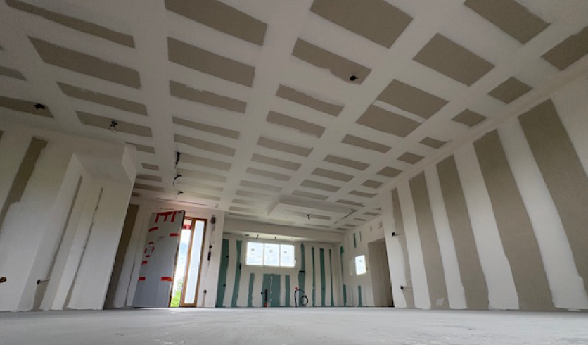 Finitions de joints distributifs pour projet de rénovation intérieure au Pays Basque