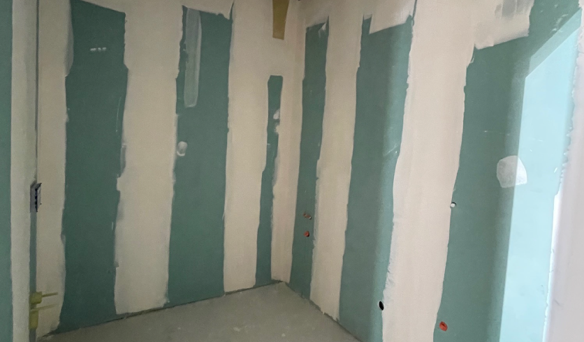 Isolation thermique intérieure (ITI) par doublage placo pour une maison économe en énergie